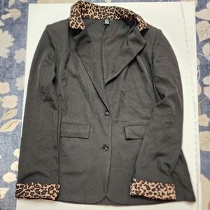 SHEIN Black Blazer with Leopard Print Details